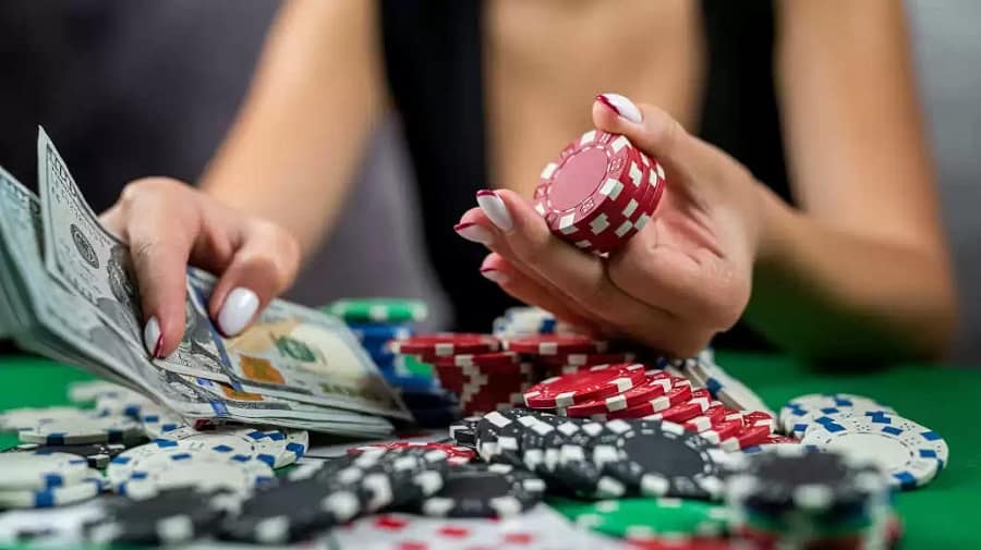 Cách giúp bạn chơi Poker hiệu quả để khó thua mất tiền cược hơn